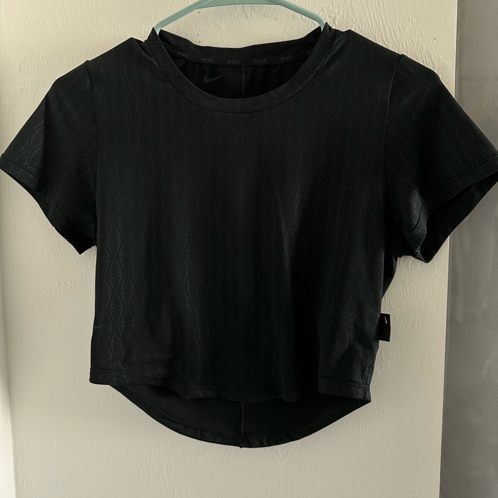 Nike cropped tee